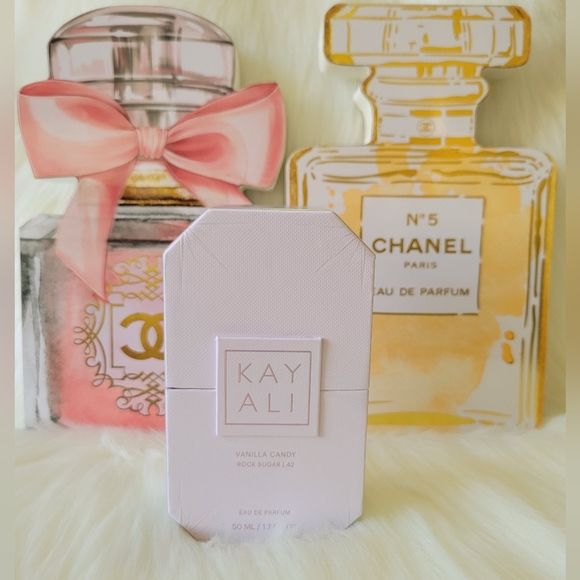 ✨✨SOLD✨✨🩷🩷KAYALI VANILLA CANDY ROCK SUGAR | 42 EDP 1.7 OZ 🩷🩷 - Picture 6 of 10